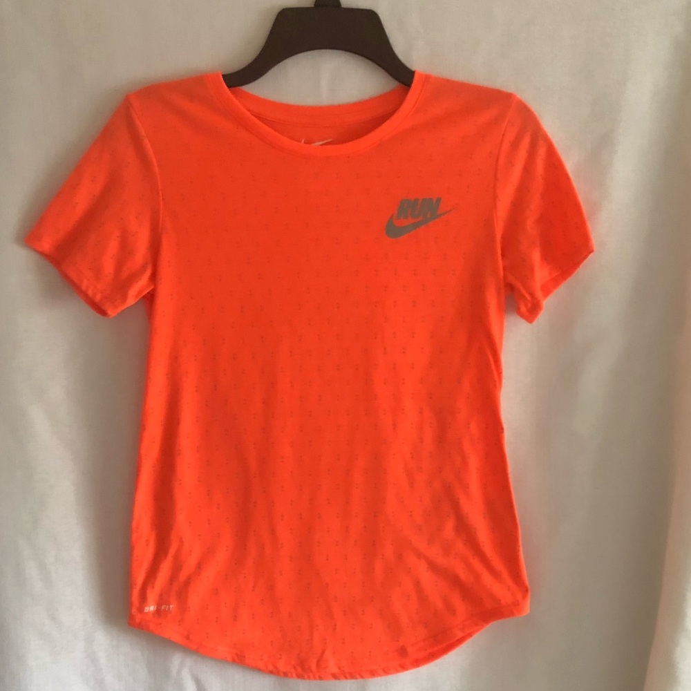 Nike tee